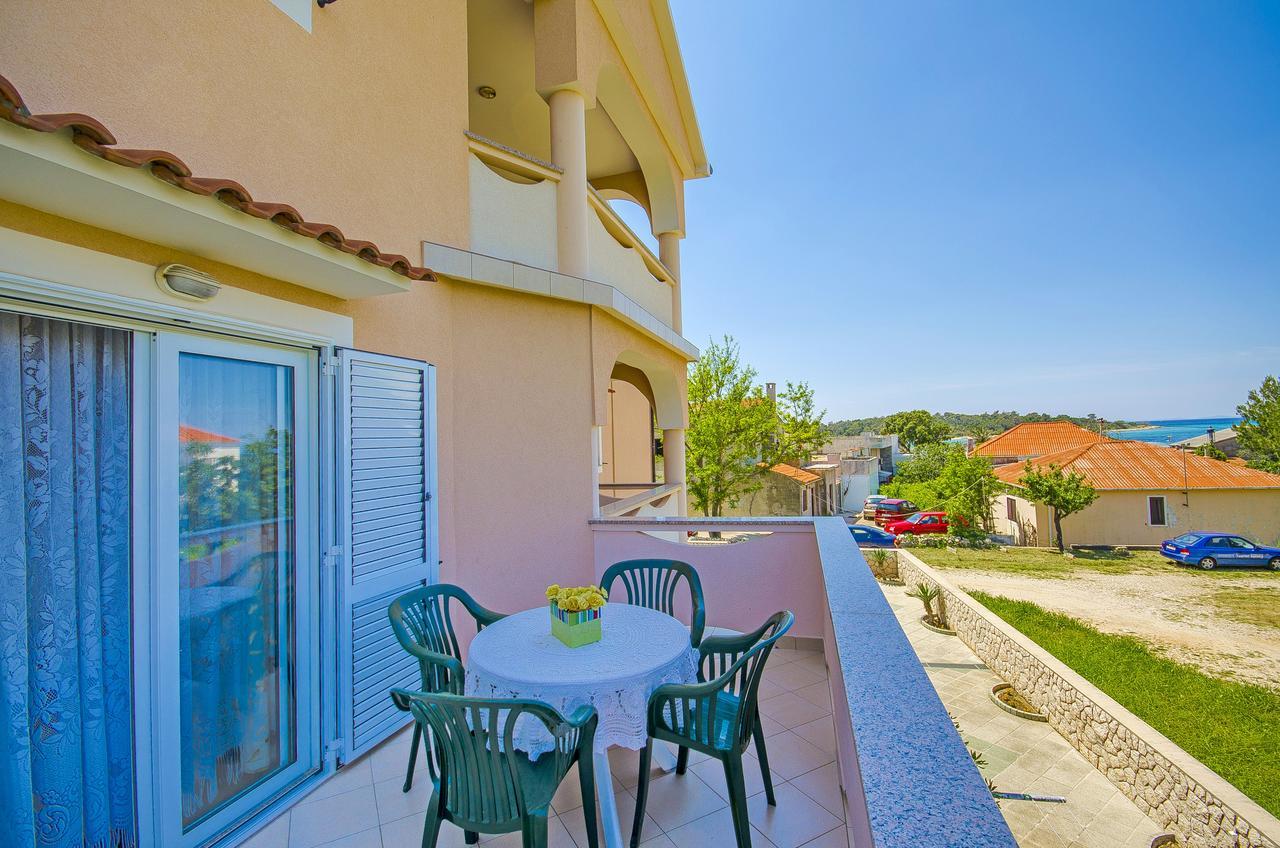 Apartments Biserka Novaglia Esterno foto